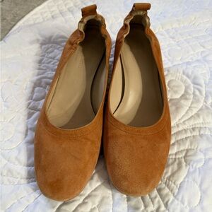 Everlane Tan Ballet Flats Classic Design